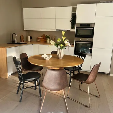 Premium 4br Steps From Bryggen Апартаменти Берген