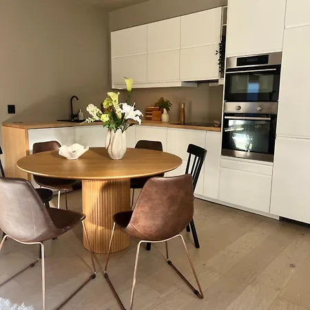 Premium 4br Steps From Bryggen Берген